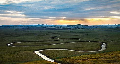 《王国：两位君主》DLC《北欧之地》本月登陆switch 